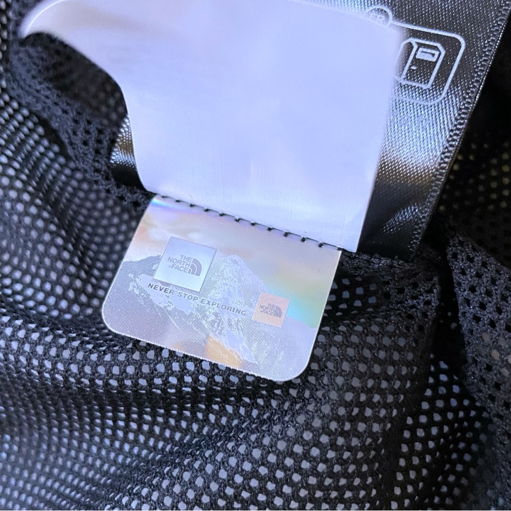 The North Face Women’s Plus City Breeze Black Jacket - Picture 8 of 8